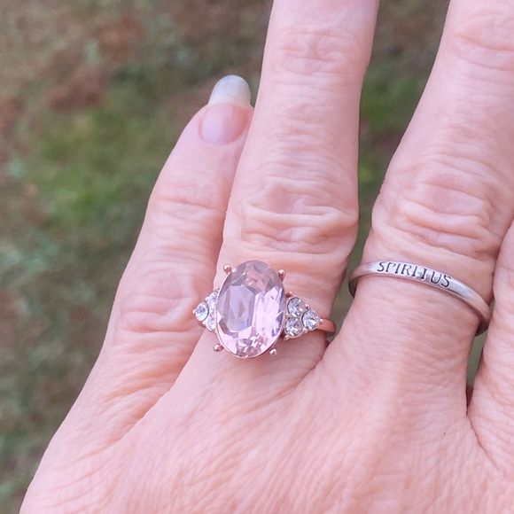 Pink Crystal rose gold plated ring with white crystal accent sz 7 - Picture 5 of 15